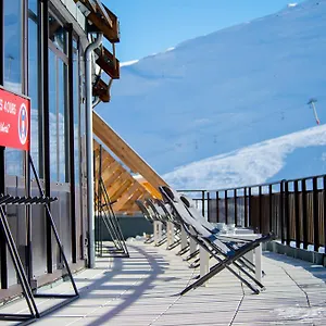 https://hotel-des-4-ours.midi-pyreneeshotels.com