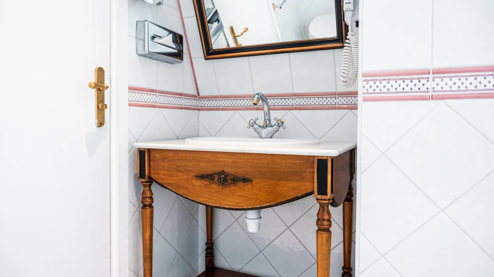 Otel Maison Eugenie Paris