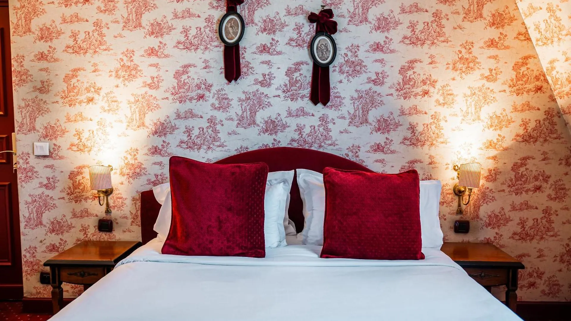 Maison Eugenie Paris Otel
