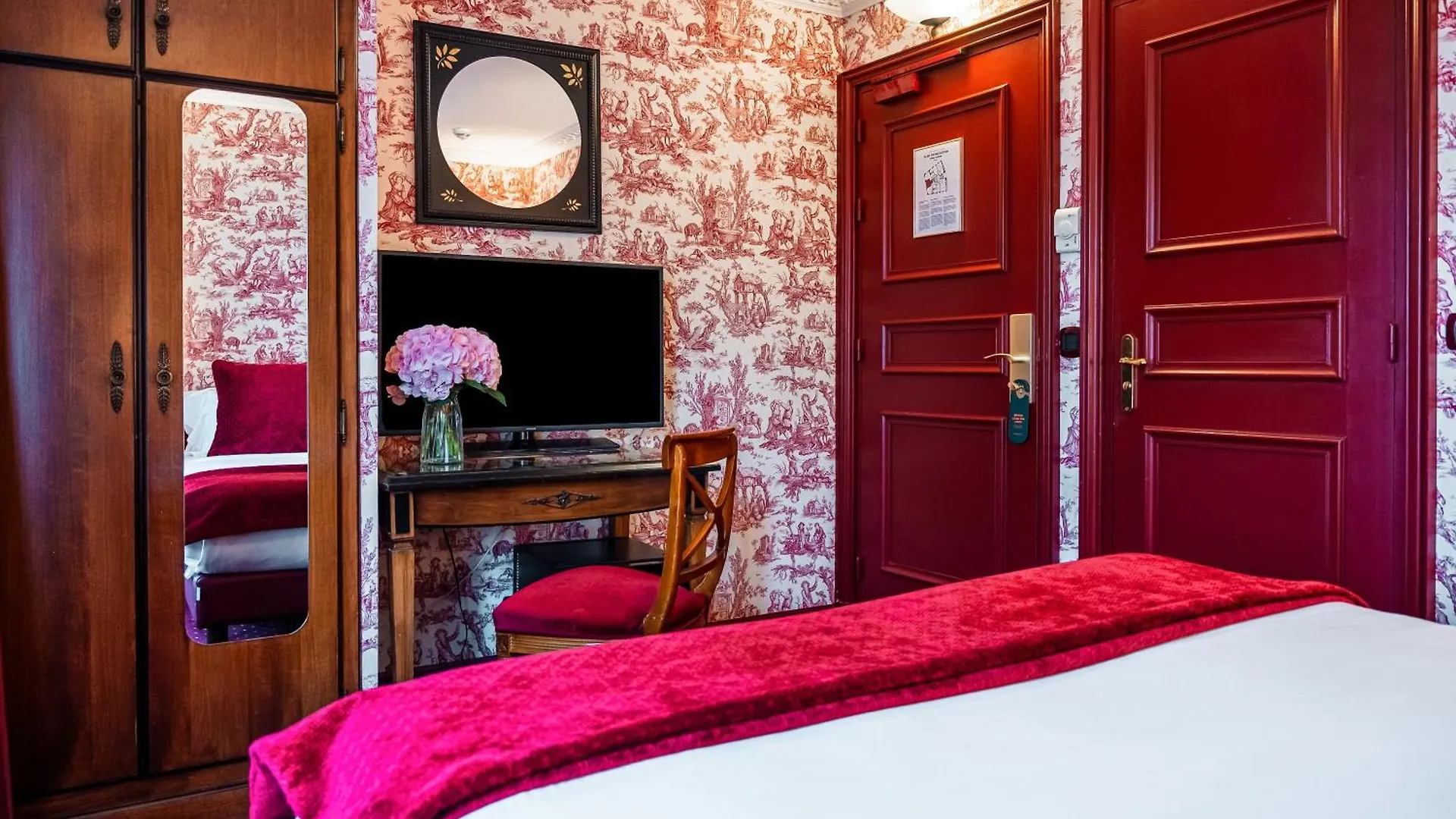 Maison Eugenie Paris 4*,