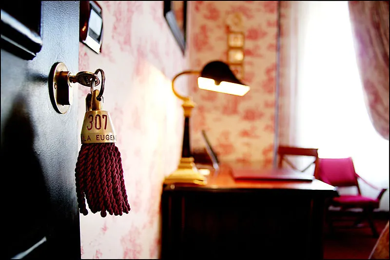Maison Eugenie Paris Otel